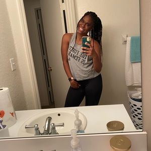 Meet your Posher, Kayla